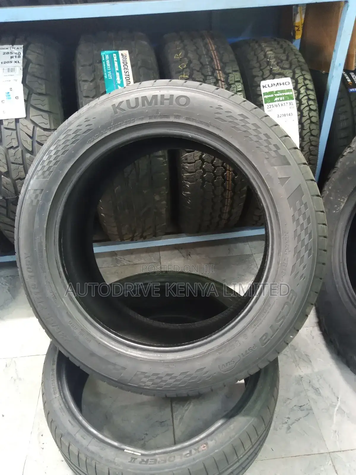 235/55r19 Kumho Tire