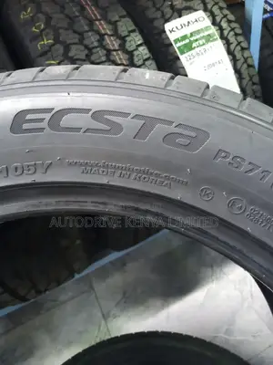 235/55r19 Kumho Tire