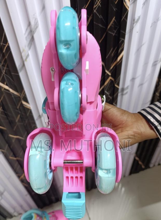 Quality Kids Beginner Trainers ( Skates Protective Gear) - thumbnail 3