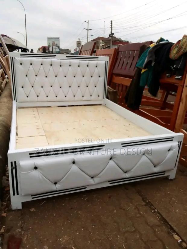 Astounding Beds - main view