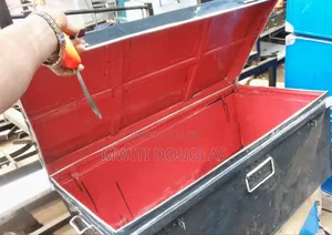 Top Classic Quality Fit Metallic Box