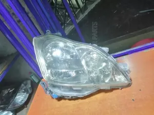 Toyota Crown 313 Model 2005/2006 XENON HEAD LAMP