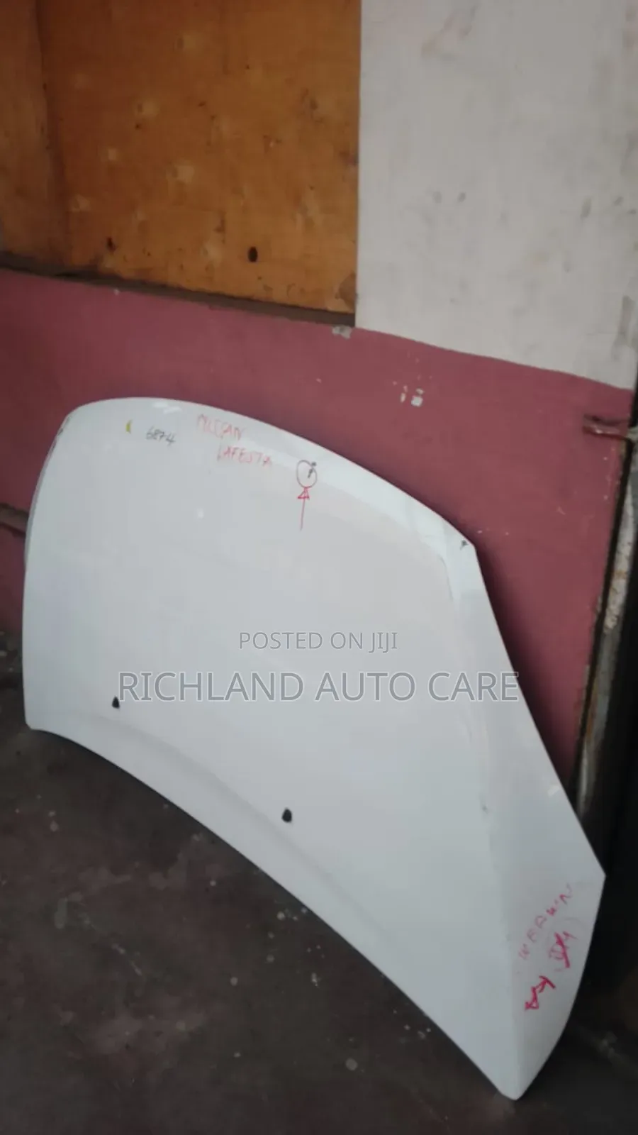 Mazda Premacy or Nissan Lafesta 2011-2015