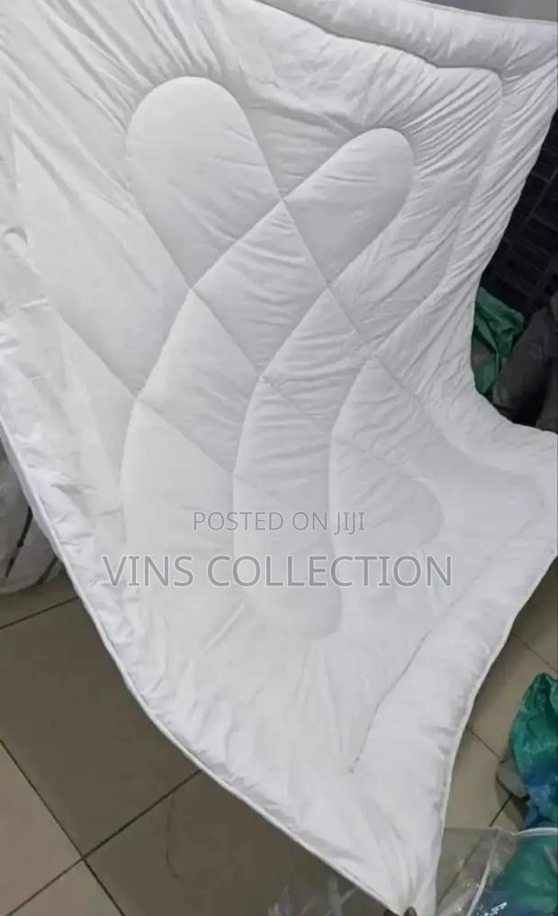 White Strips Binded Duvet - main view