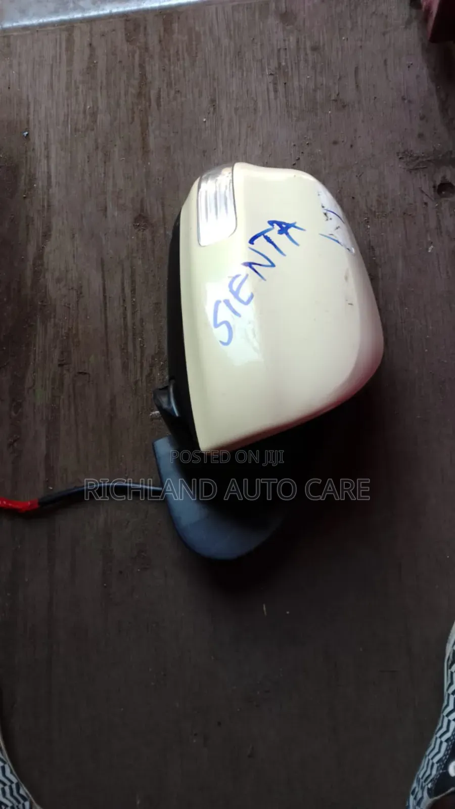 Sienta Side Mirror With Indicator