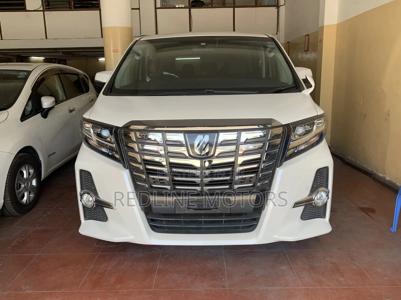 Toyota Alphard 2.5 Petrol AWD 2017 Pearl