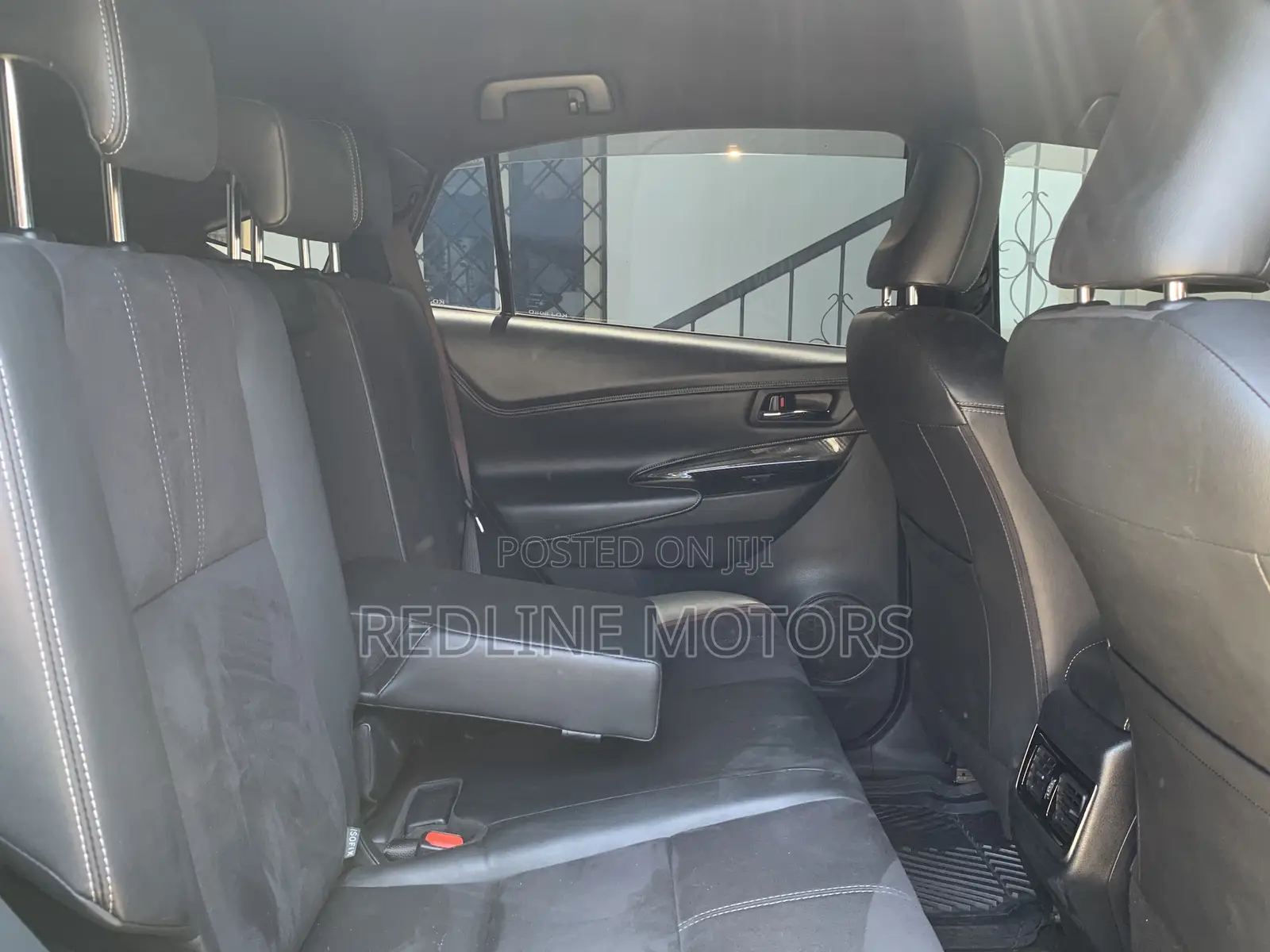 Toyota Harrier 2.0 4WD 2015 White