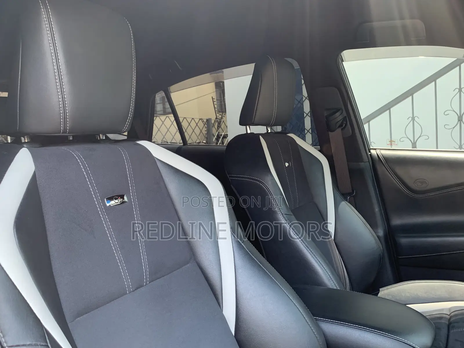 Toyota Harrier 2.0 4WD 2015 White