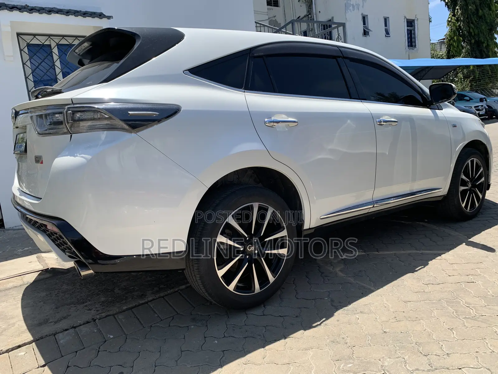 Toyota Harrier 2.0 4WD 2015 White