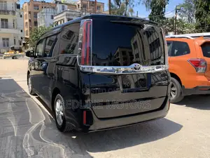 Toyota Noah 2.0 FWD (7 Seater) 2017 Black