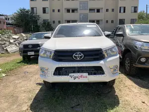 Toyota Hilux 2016 Off white