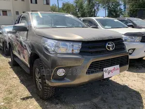 Toyota Hilux 2016 Gold