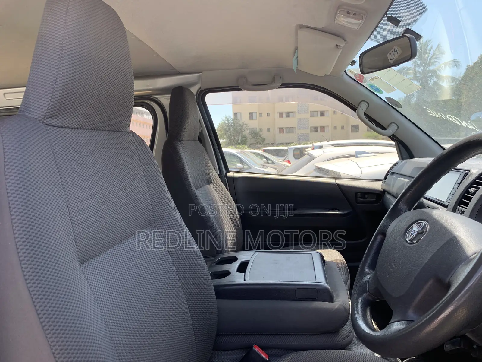 Toyota HiAce 2017 Silver