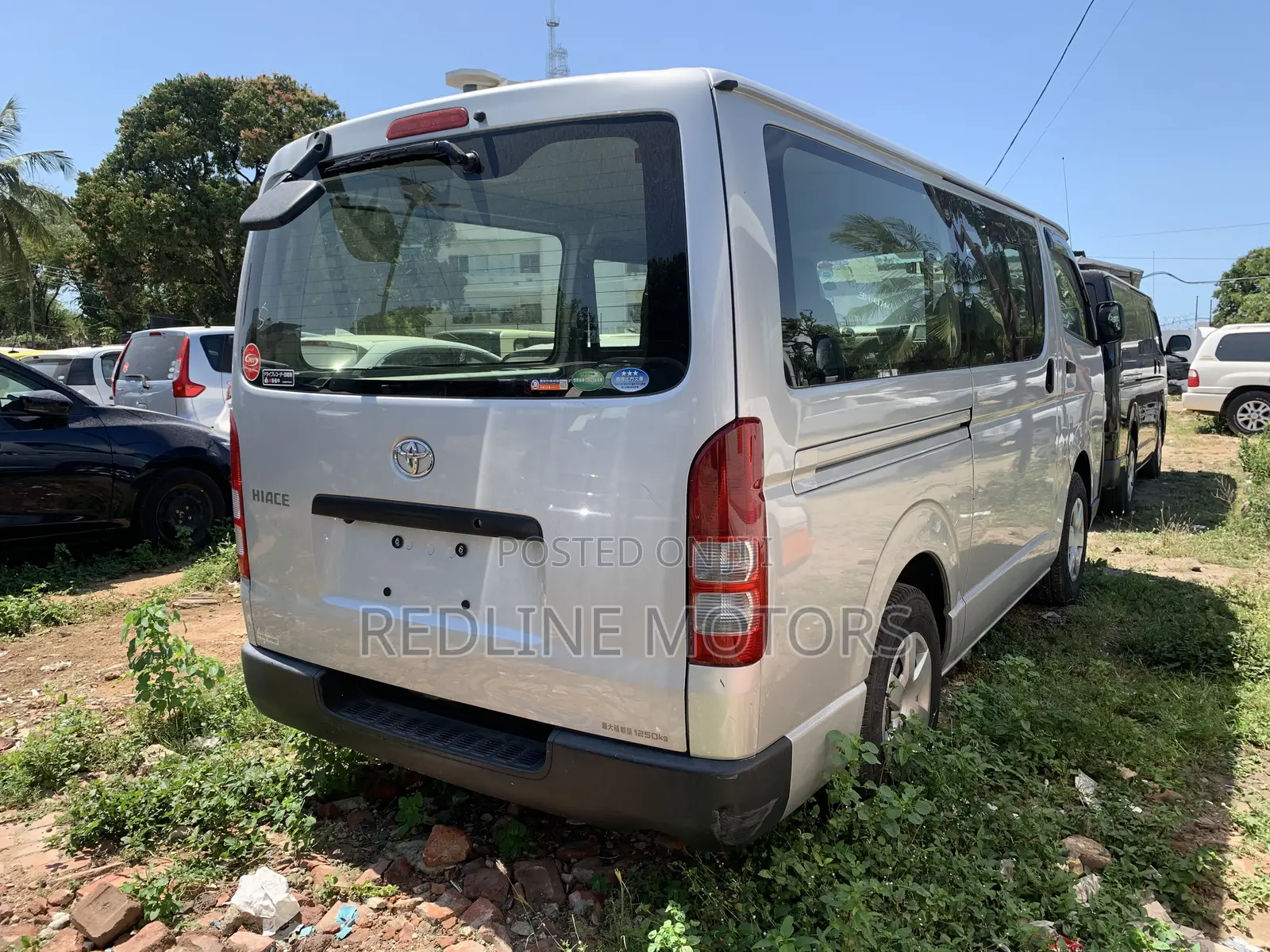 Toyota HiAce 2017 Silver