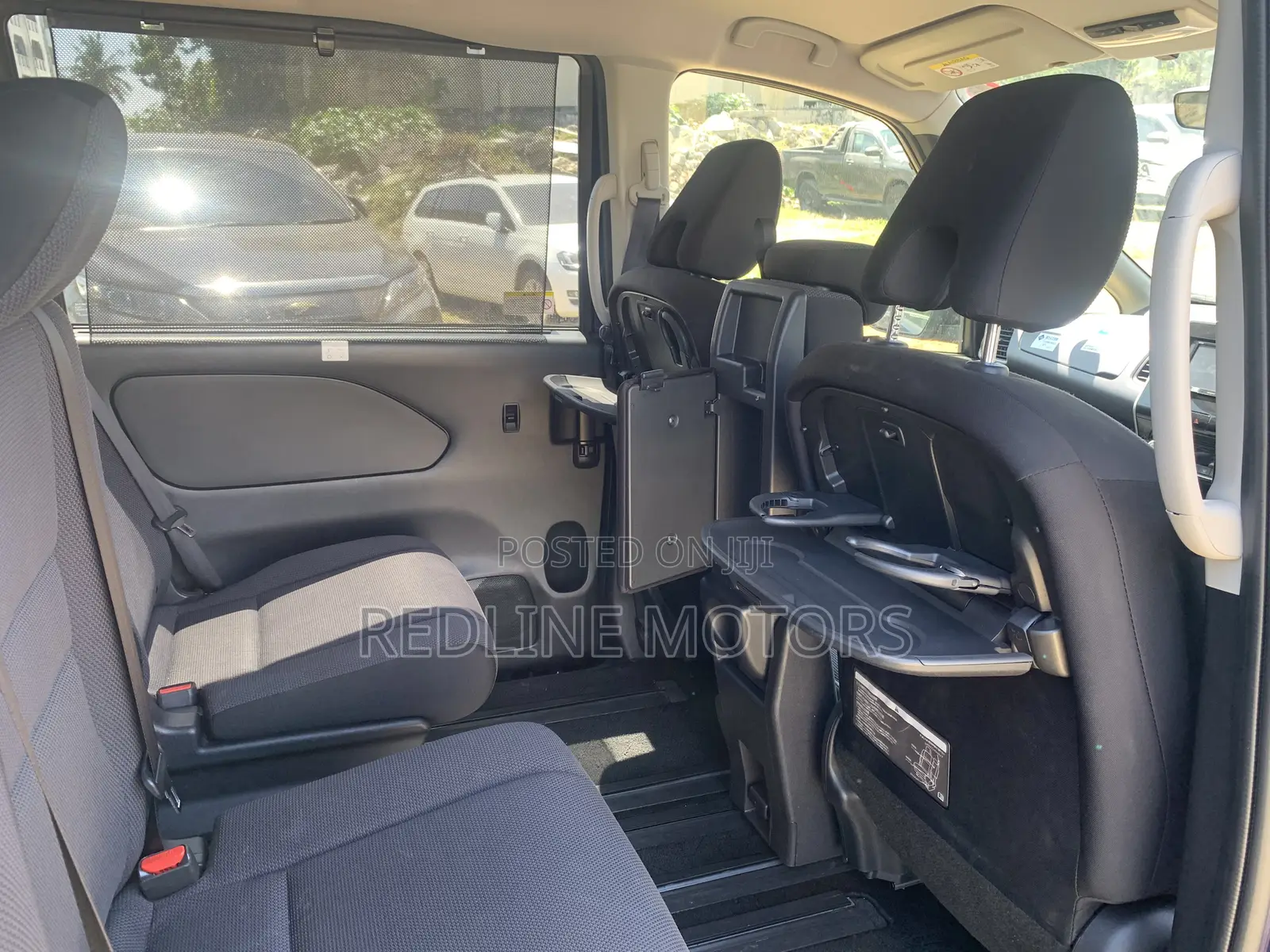 Nissan Serena 2017 Purple