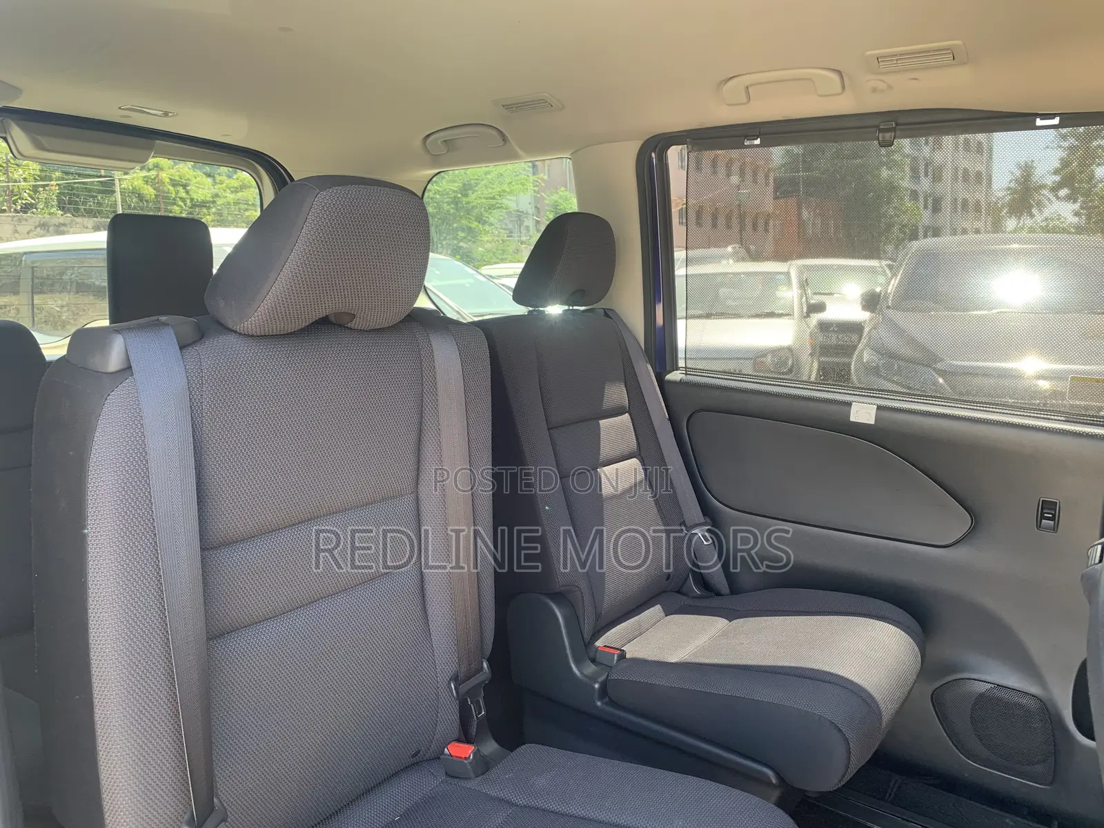 Nissan Serena 2017 Purple