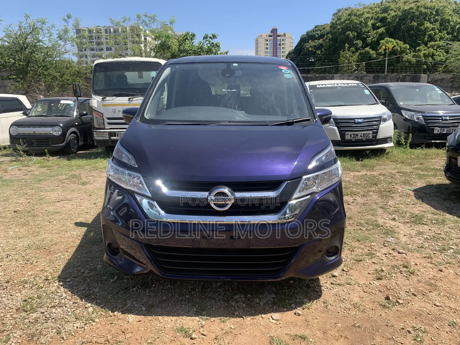 Nissan Serena 2017 Purple
