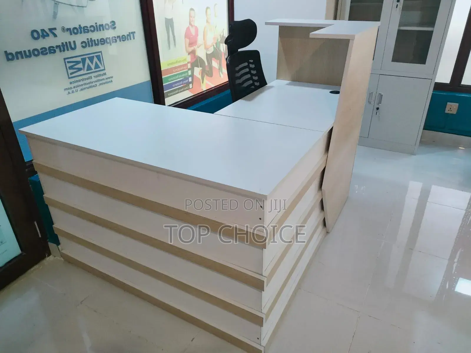 L Shaped Office Desk (Reception)