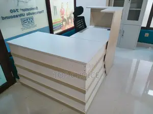 L Shaped Office Desk (Reception)