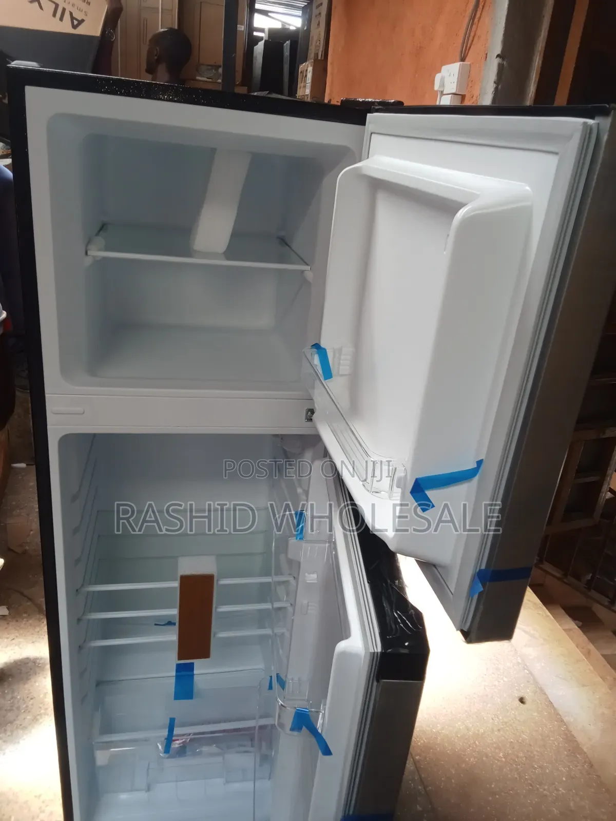 Refrigerator, 168litrea Fridge