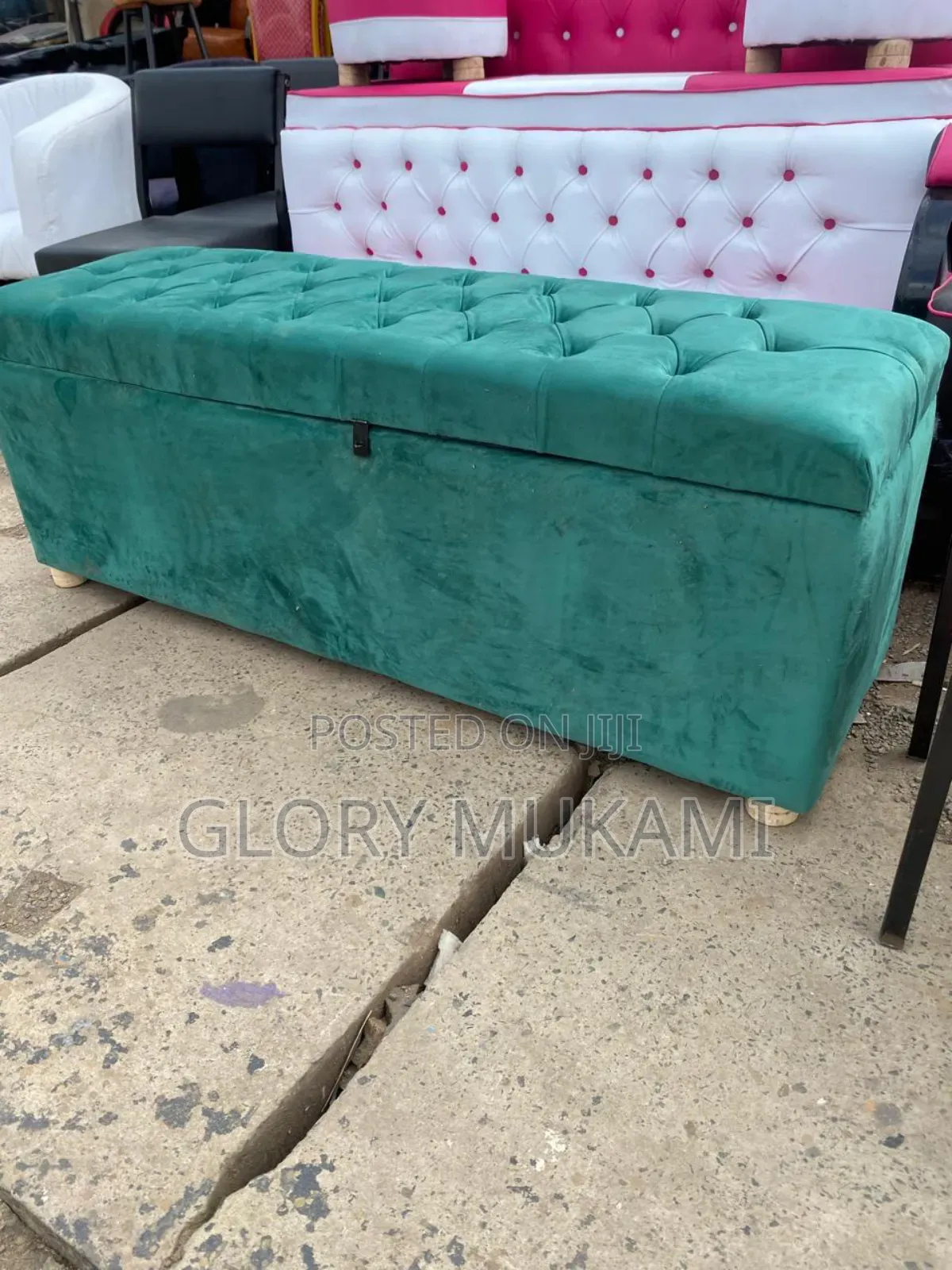 3 Seater Puff With Storage