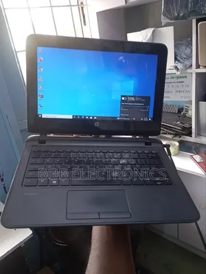 Laptop HP 14-Dq2031tg 4GB Intel Pentium HDD+SSD 320GB
