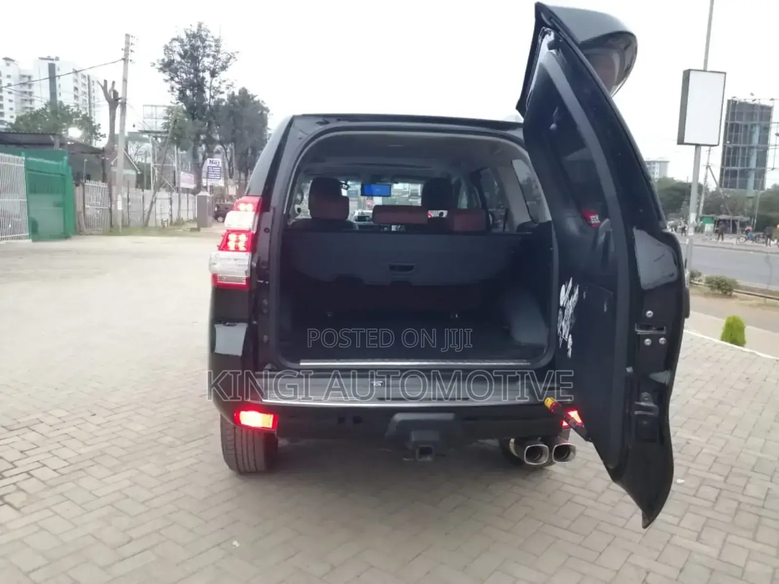 Toyota Land Cruiser Prado 2.8 2017 Black