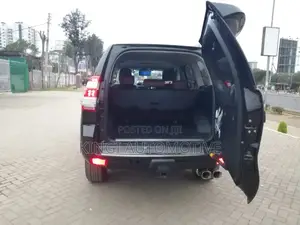 Toyota Land Cruiser Prado 2.8 2017 Black