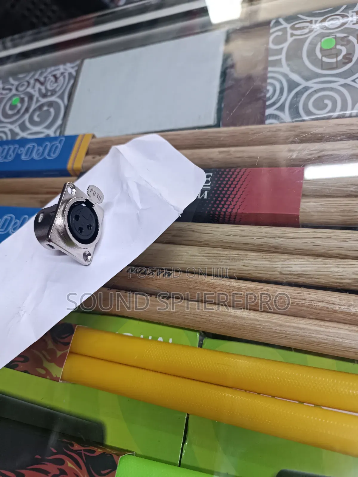 Metallic Female Socket