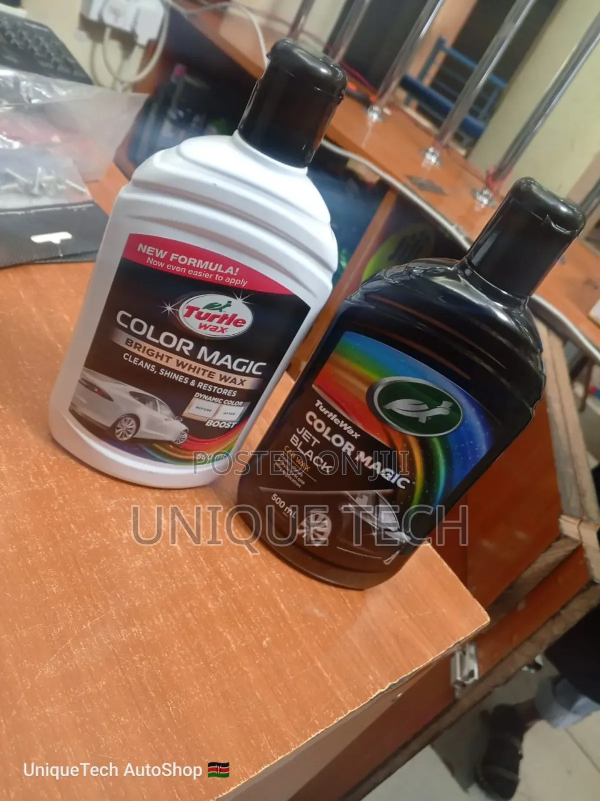 500ml Jet Black, Bright White Colour Magic Boost Wax