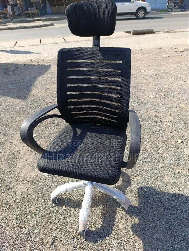 Height Adjustable Swivel Office Seat