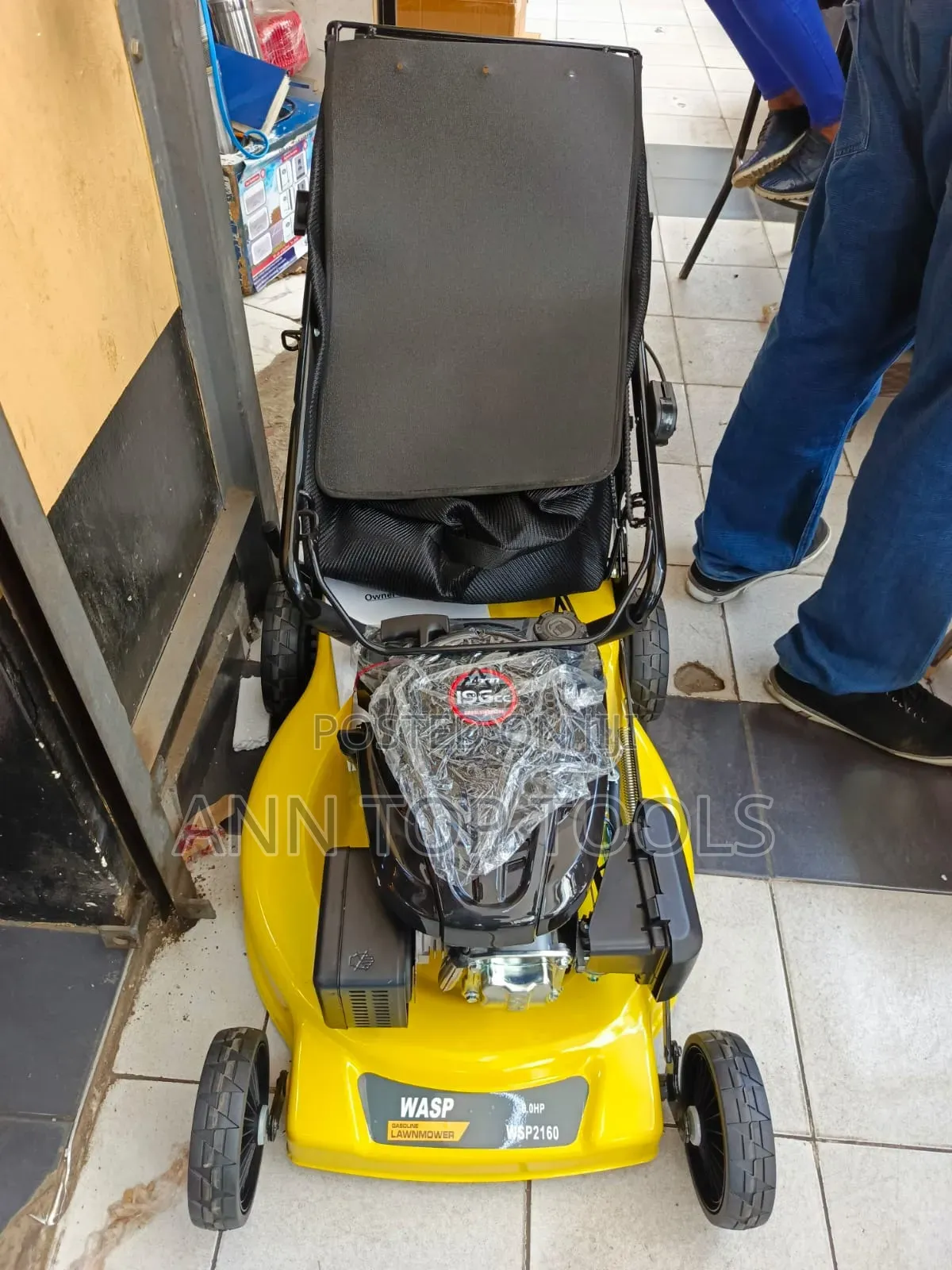 Original Wasp Petrol Lawnmower 196cc 6.5hp