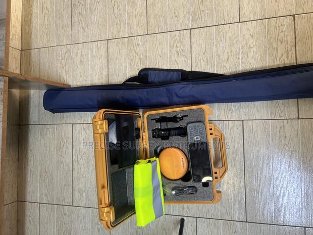 Geoposition G6 GNSS Rover Set - main view