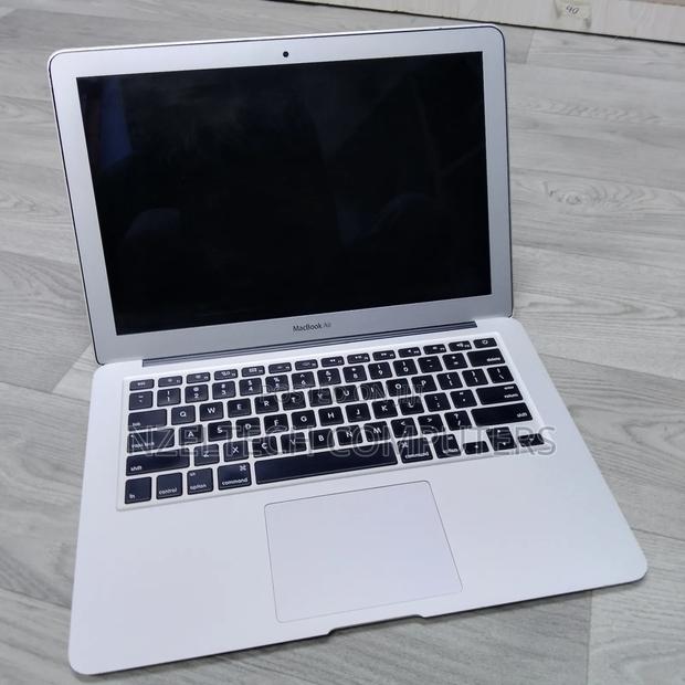 Laptop Apple MacBook Air 4GB Intel Core I5 SSD 128GB
