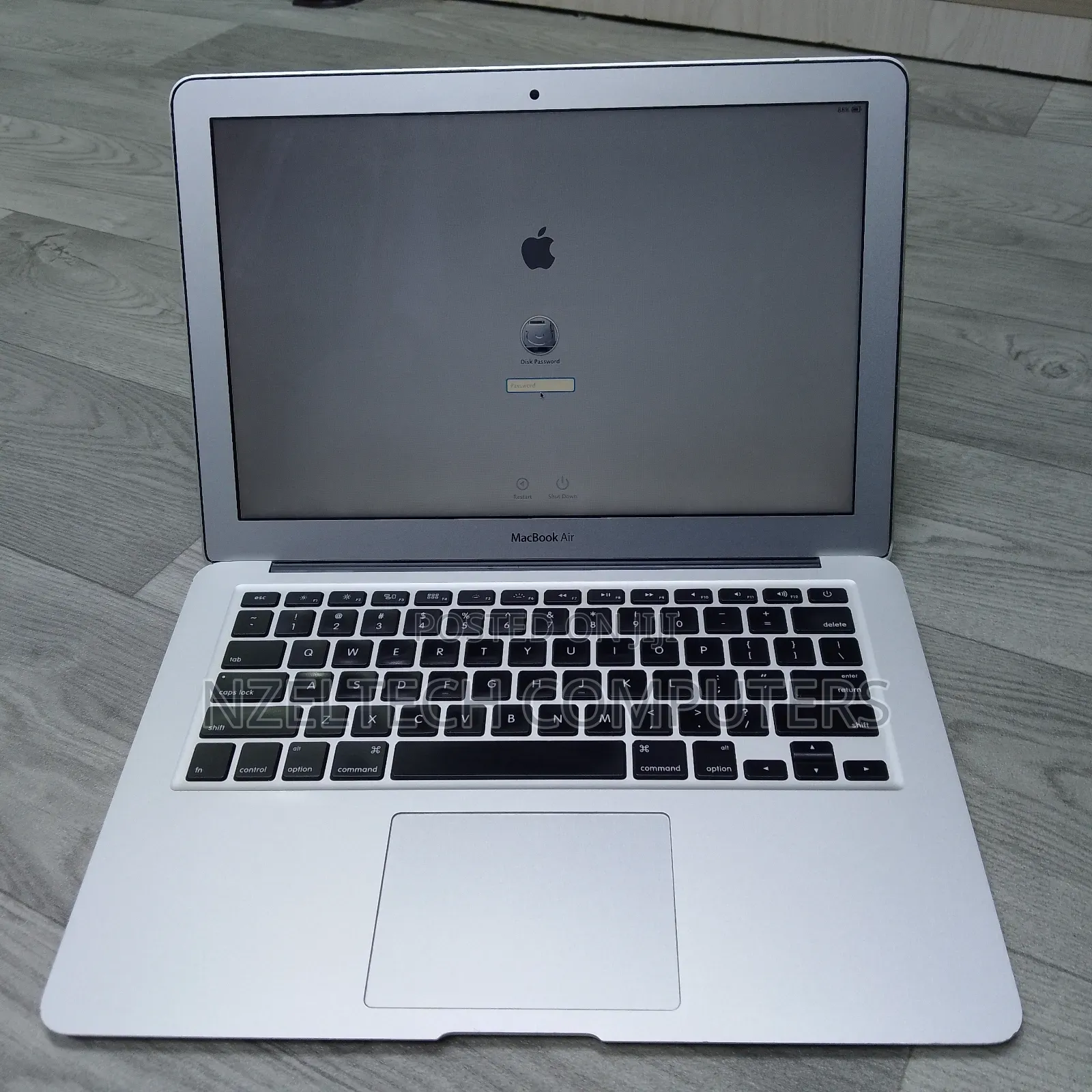Laptop Apple MacBook Air 4GB Intel Core I5 SSD 128GB