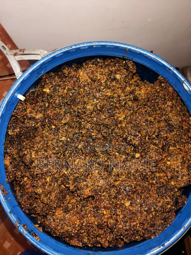 Unprocessed Honey Wax - thumbnail 4