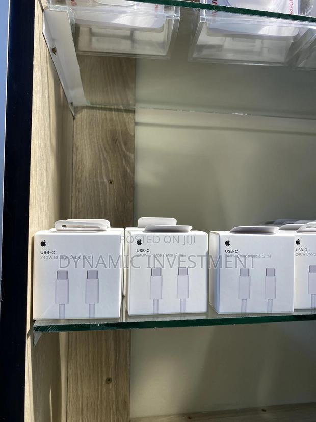 iPhone 16 Series 240W USB-C Charge Cable 2M - thumbnail 2