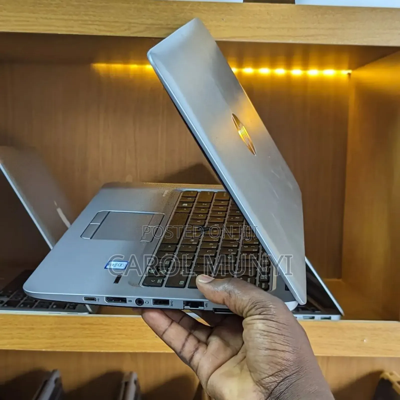 New Laptop HP EliteBook 820 G3 8GB Intel Core i5 SSD 256GB