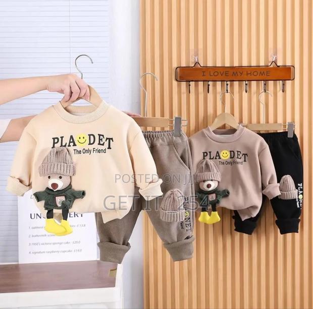 Kids Warm TracksuitsFully Restocked Ages 0-7 Year - thumbnail 3