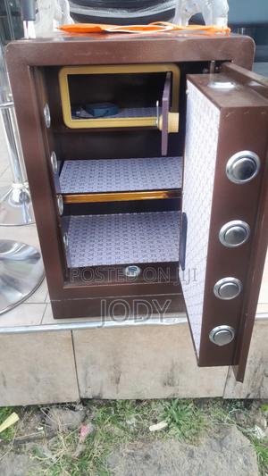 Treasure Chest Safe Box - main view