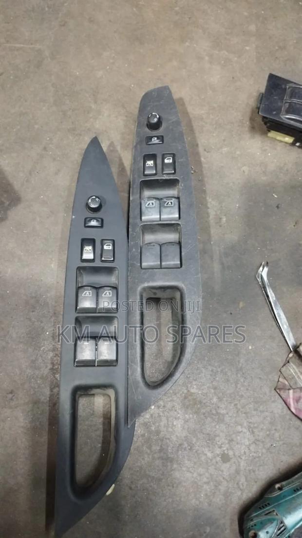 Nissan Murano Main Power Window Switch. - main view