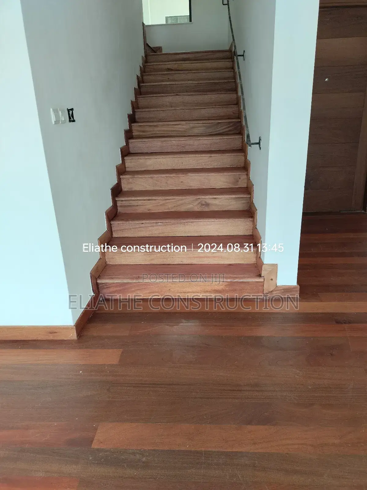 Construction Site Management and Supervisor