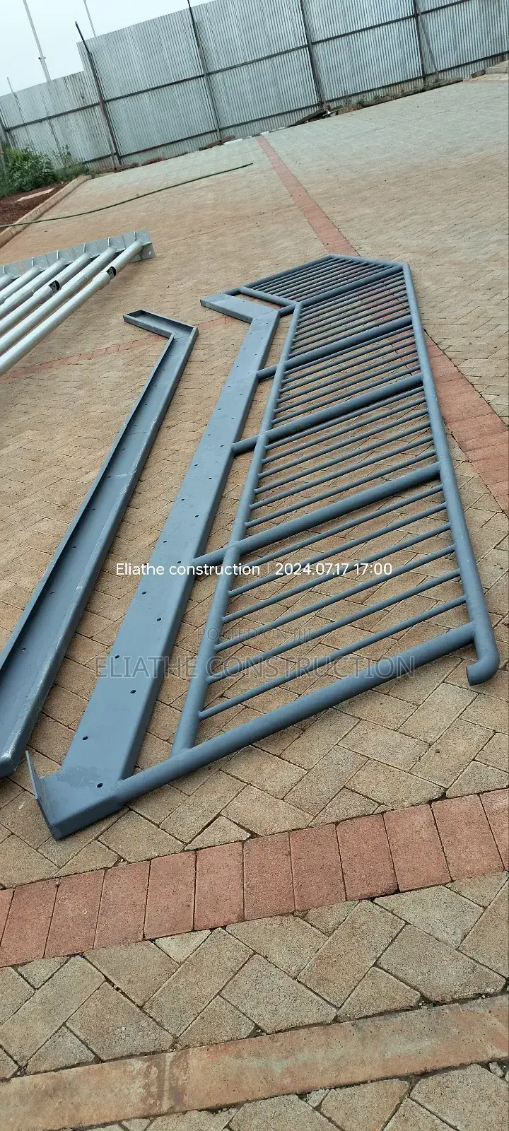 Construction Site Management and Supervisor