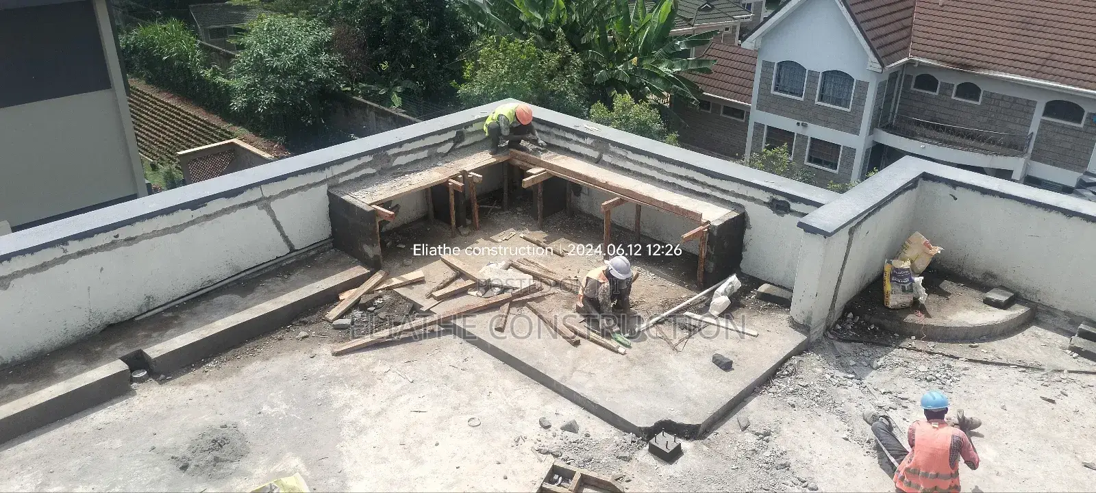 Construction Site Management and Supervisor