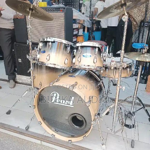 Pearl Decade Maple 5-Piece Drum Set - main view