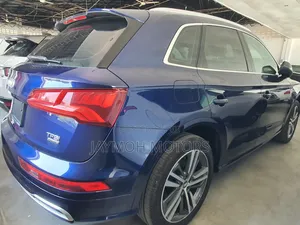 Audi Q5 2017 Blue