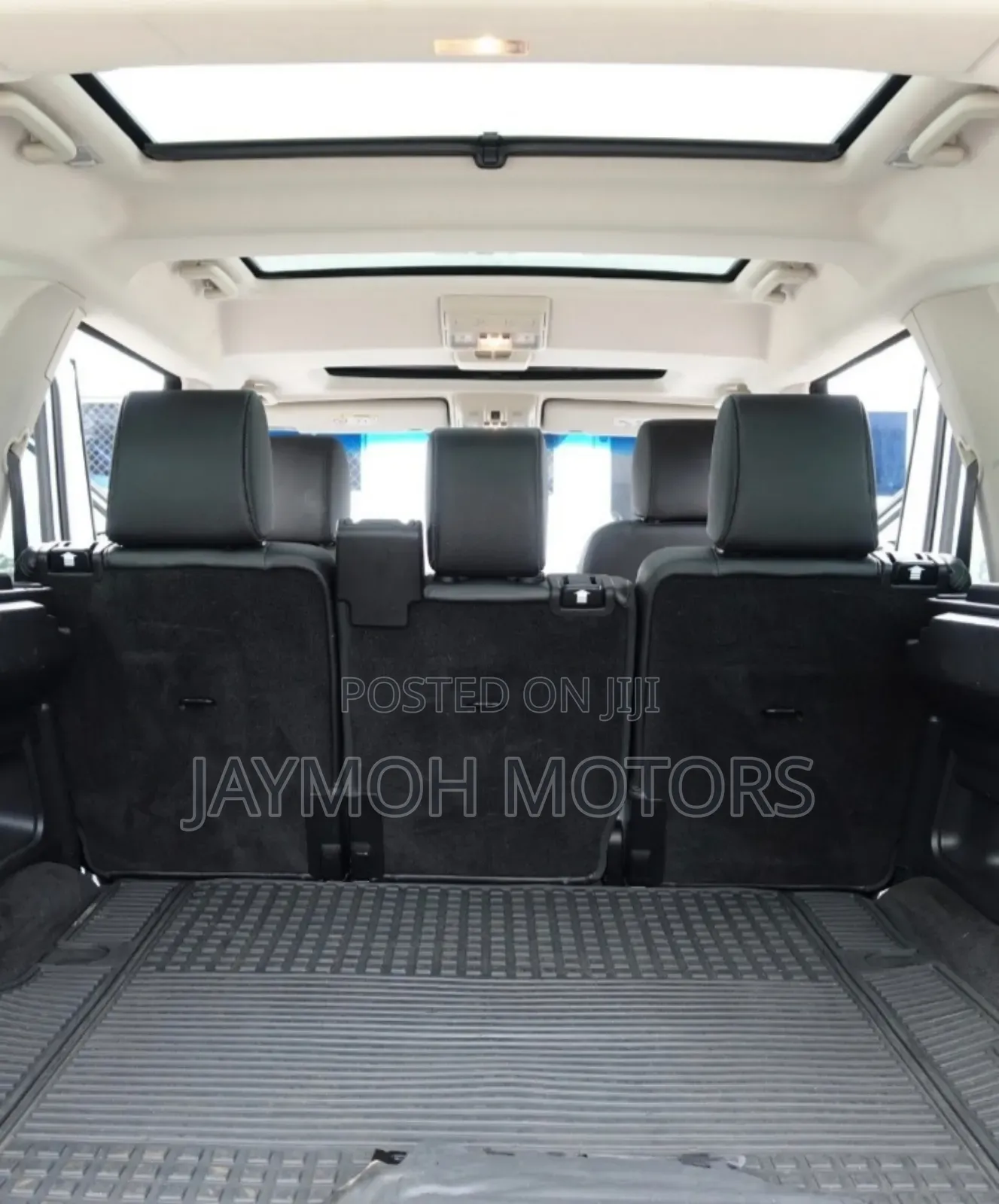 Land Rover Discovery 2017 White