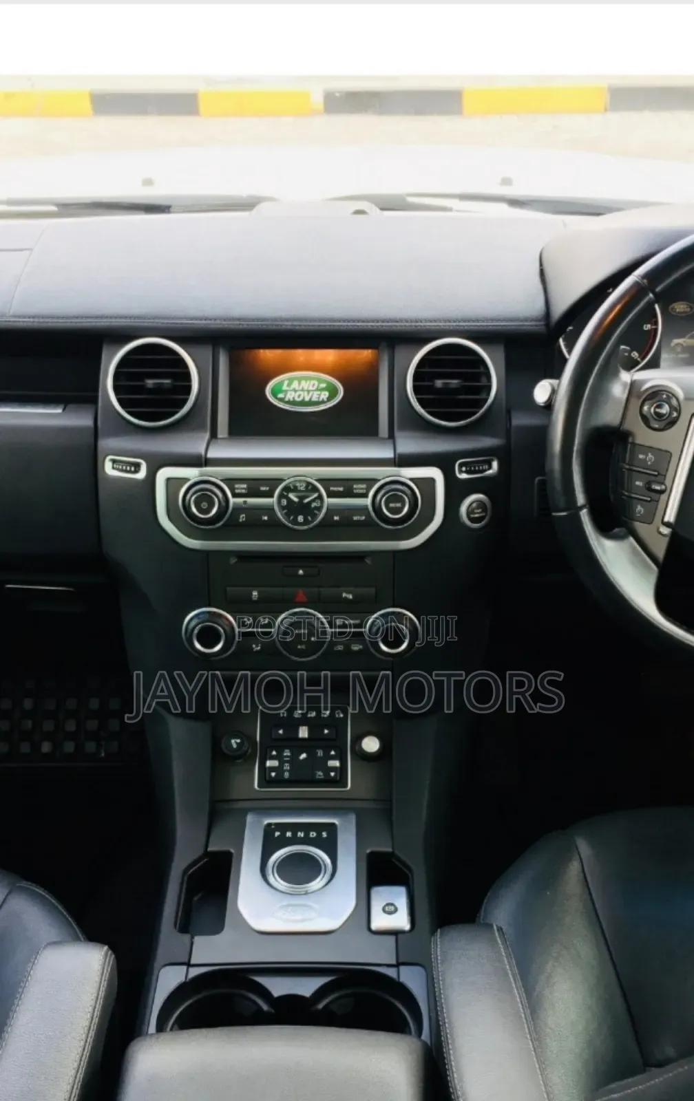 Land Rover Discovery 2017 White