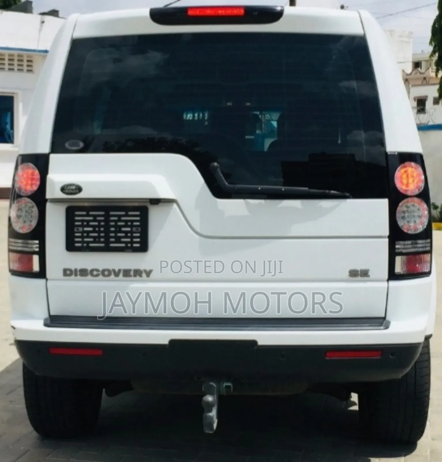 Land Rover Discovery 2017 White