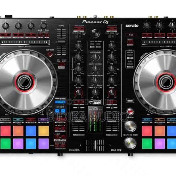 Pioneer DDJ-Sr2 Dj Conroller - main view